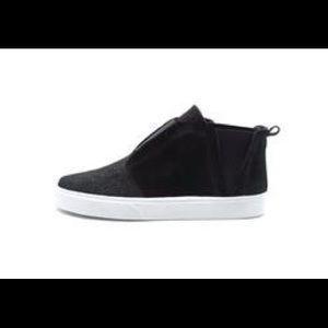 KAANAS Cozumel Black Chelsea Sneaker